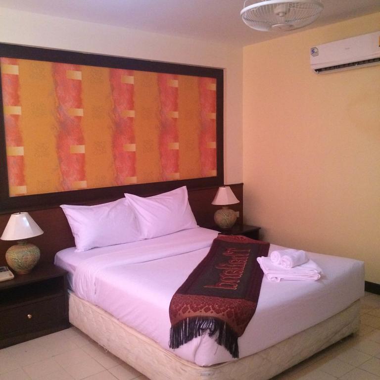 Casanova Inn Pattaya Extérieur photo
