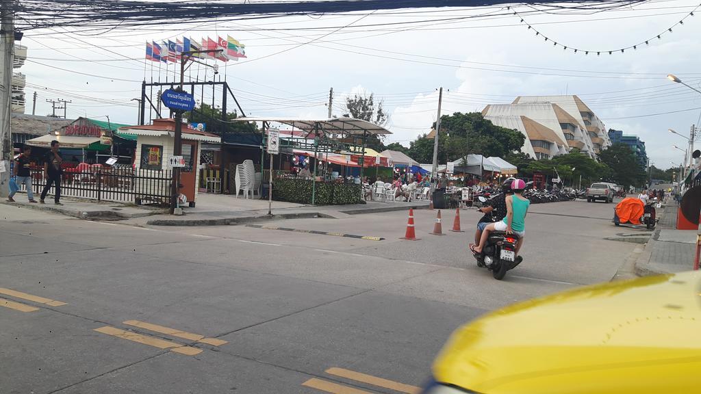 Casanova Inn Pattaya Extérieur photo
