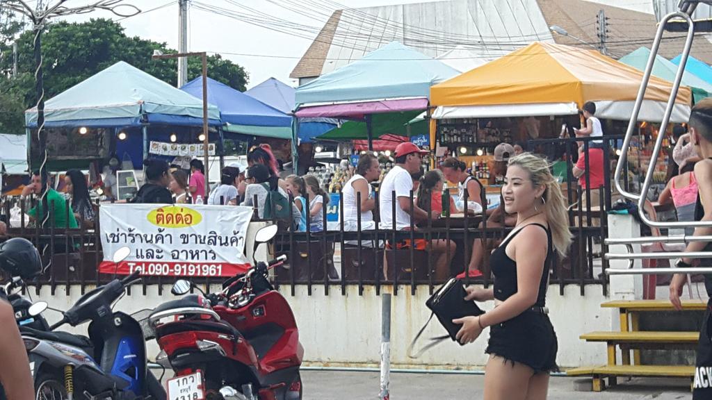 Casanova Inn Pattaya Extérieur photo